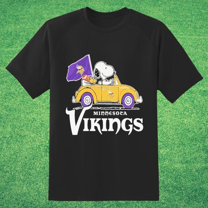 Peanuts Snoopy And Woodstock Driving Car Minnesota Vikings Flag T-Shirt